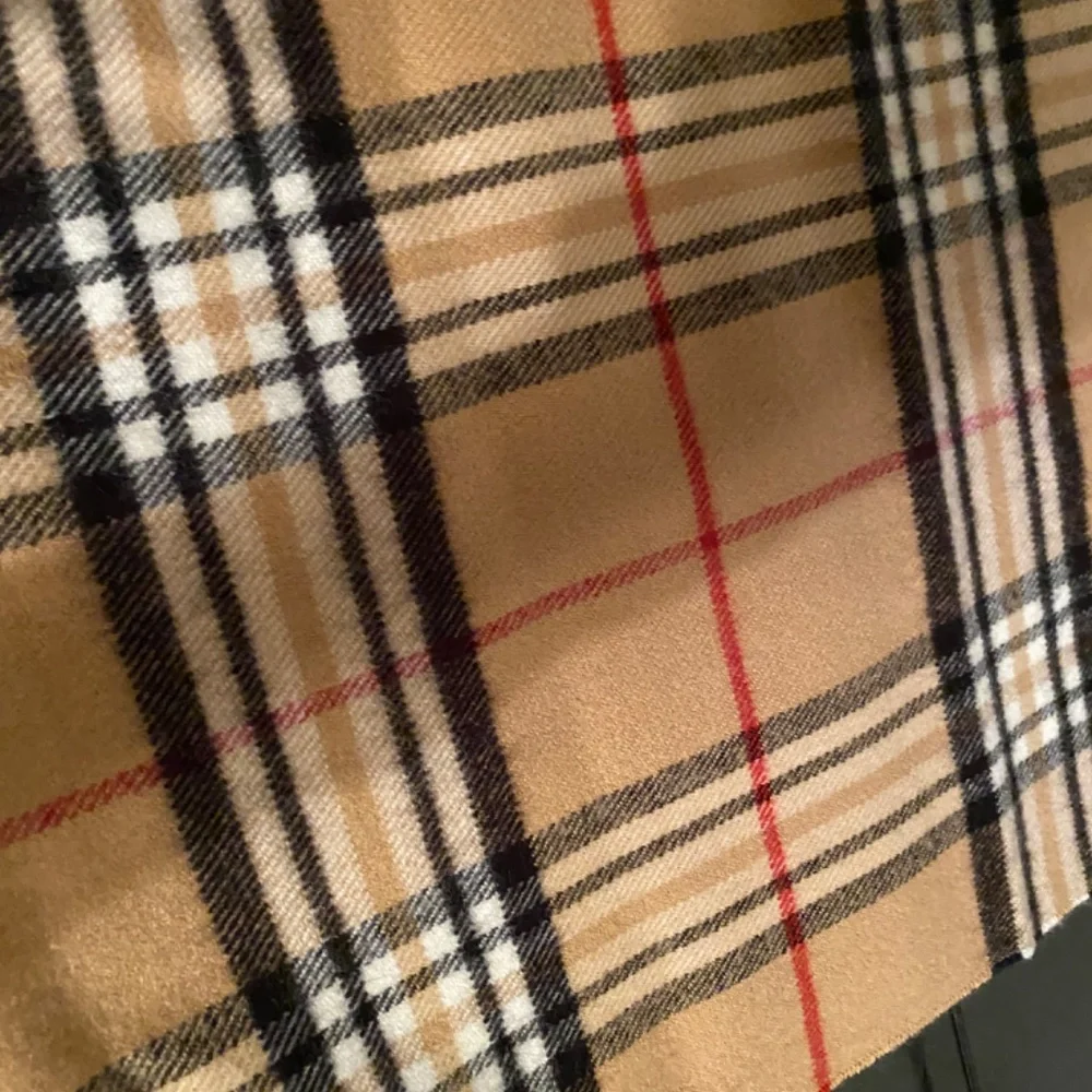Cashmerefeel Classic Check Scarf - Picture 4 of 12